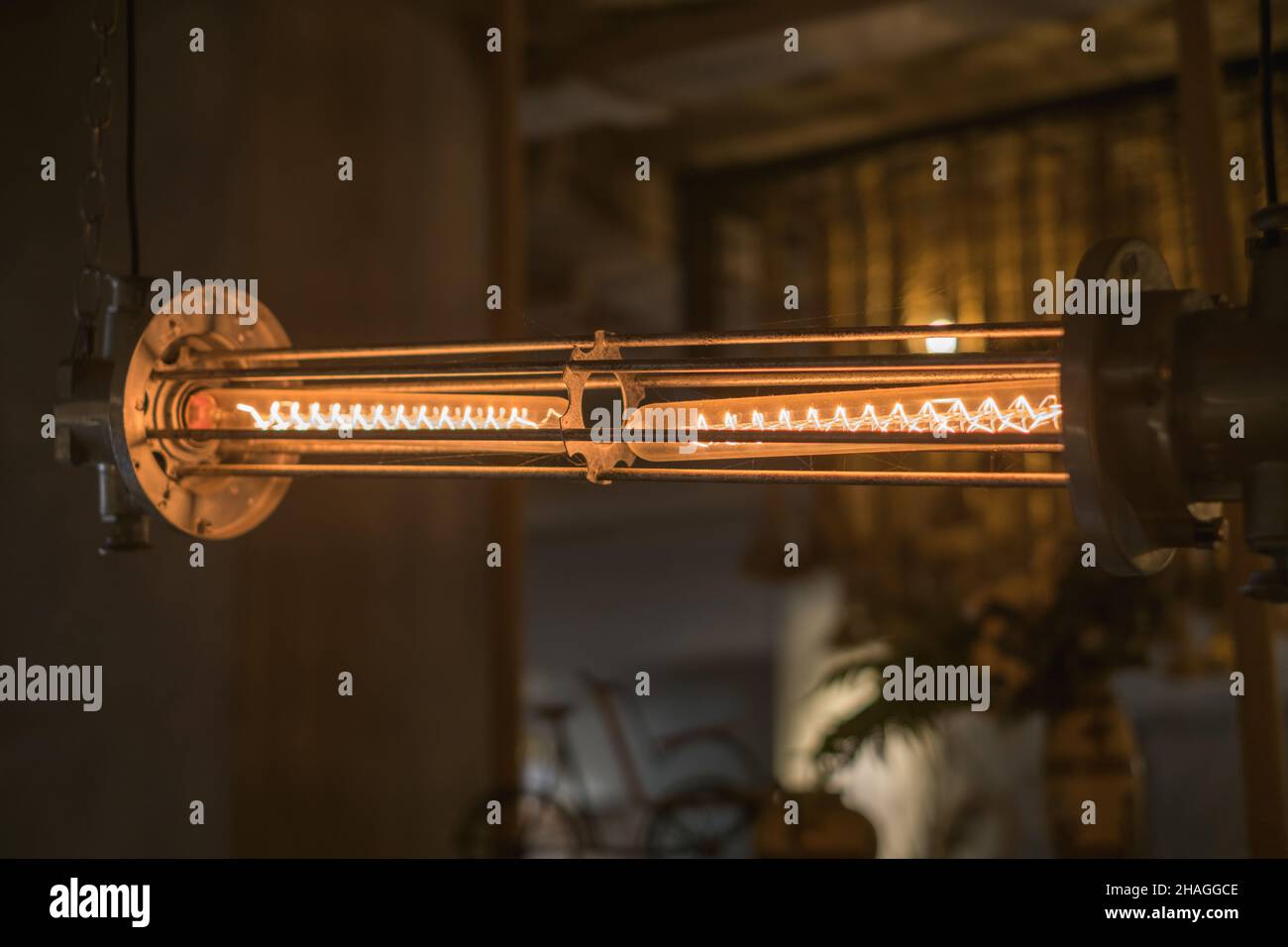 Steampunk architektonisches Design-Element des Innenraums. Beleuchtung beleuchtete Ausrüstung. Hochwertige Fotos Stockfoto