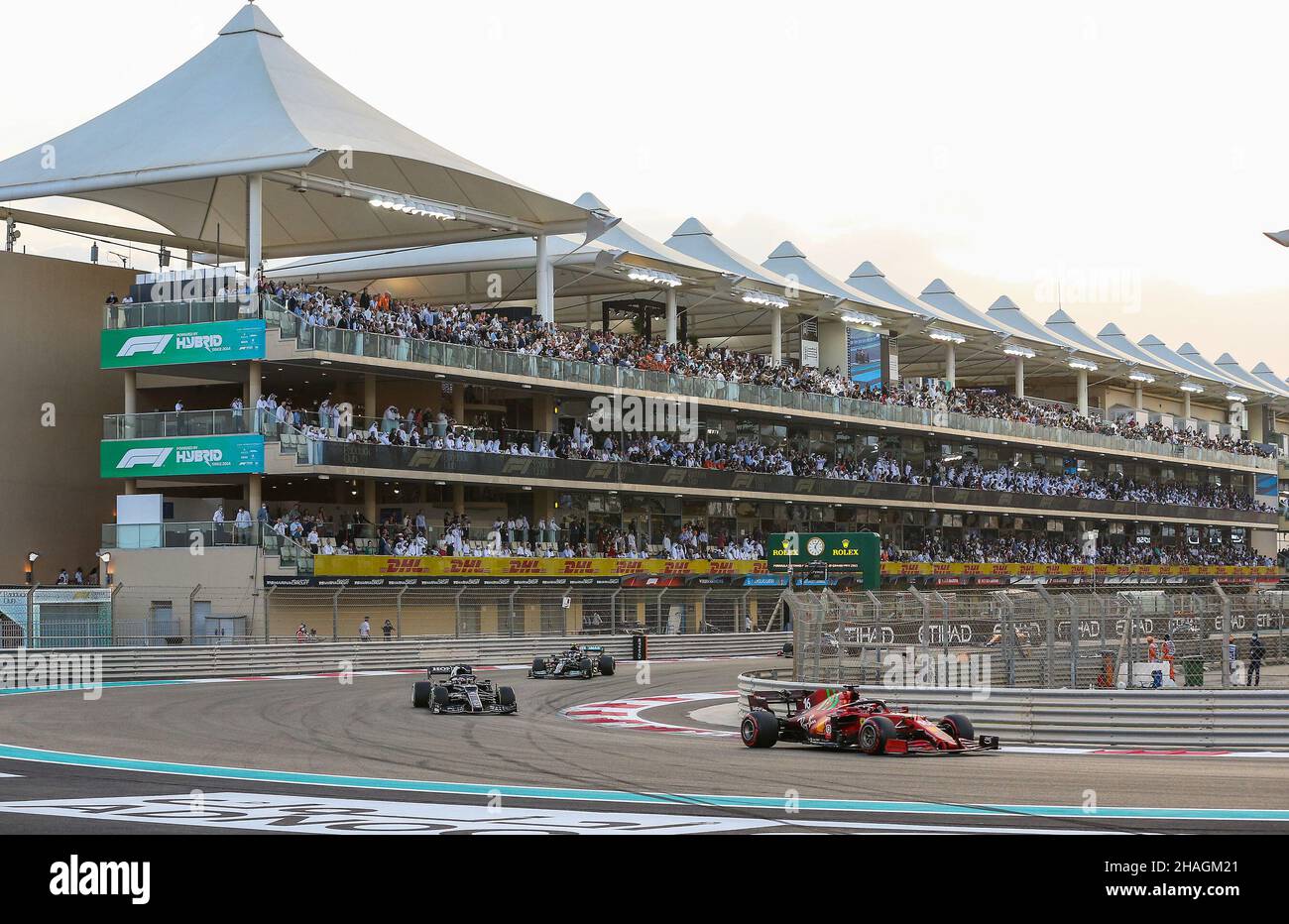 Yas Marina Circuit, Yas Island, 12. Dezember 2021 Charles Leclerc (MON), Scuderia Ferrari SF21 in Runde 1 während der FORMEL 1 ETIHAD AIRWAYS ABU DHABI GRAND PRIX 2021 Vereinigte Arabische Emirate Phil Duncan Credit: Every Second Media/Alamy Live News Credit: Every Second Media/Alamy Live News Stockfoto