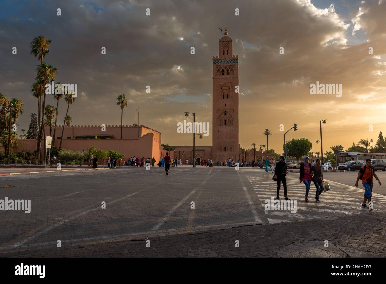 Der Platz Djemma El Fna, der in das UNESCO-Welterbeprogramm aufgenommen wird, Marracechi Marokko, 2015ç Stockfoto