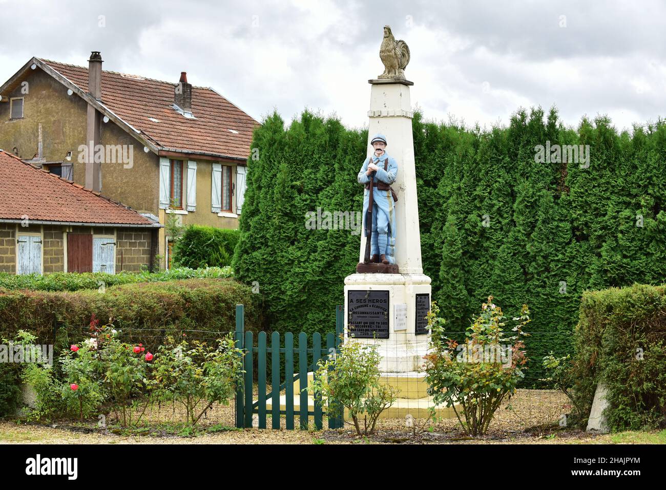WWI-Denkmal in Écouviez, Frankreich Stockfoto