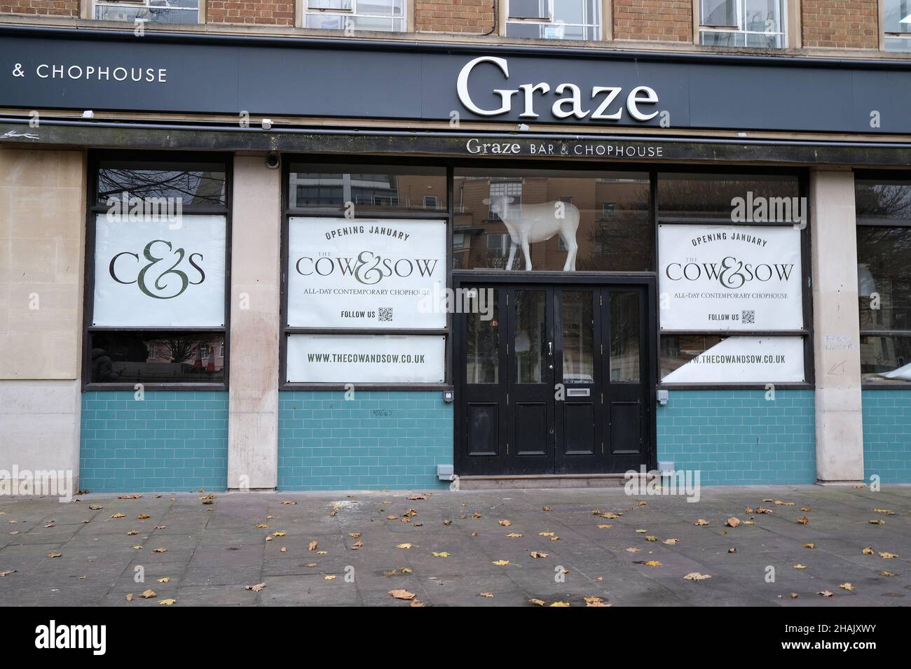 Dezember 2021 - das jetzt geschlossene Graze Restaurant in Bristol, England, UK. Wird als Cow & Sow wiedereröffnet Stockfoto