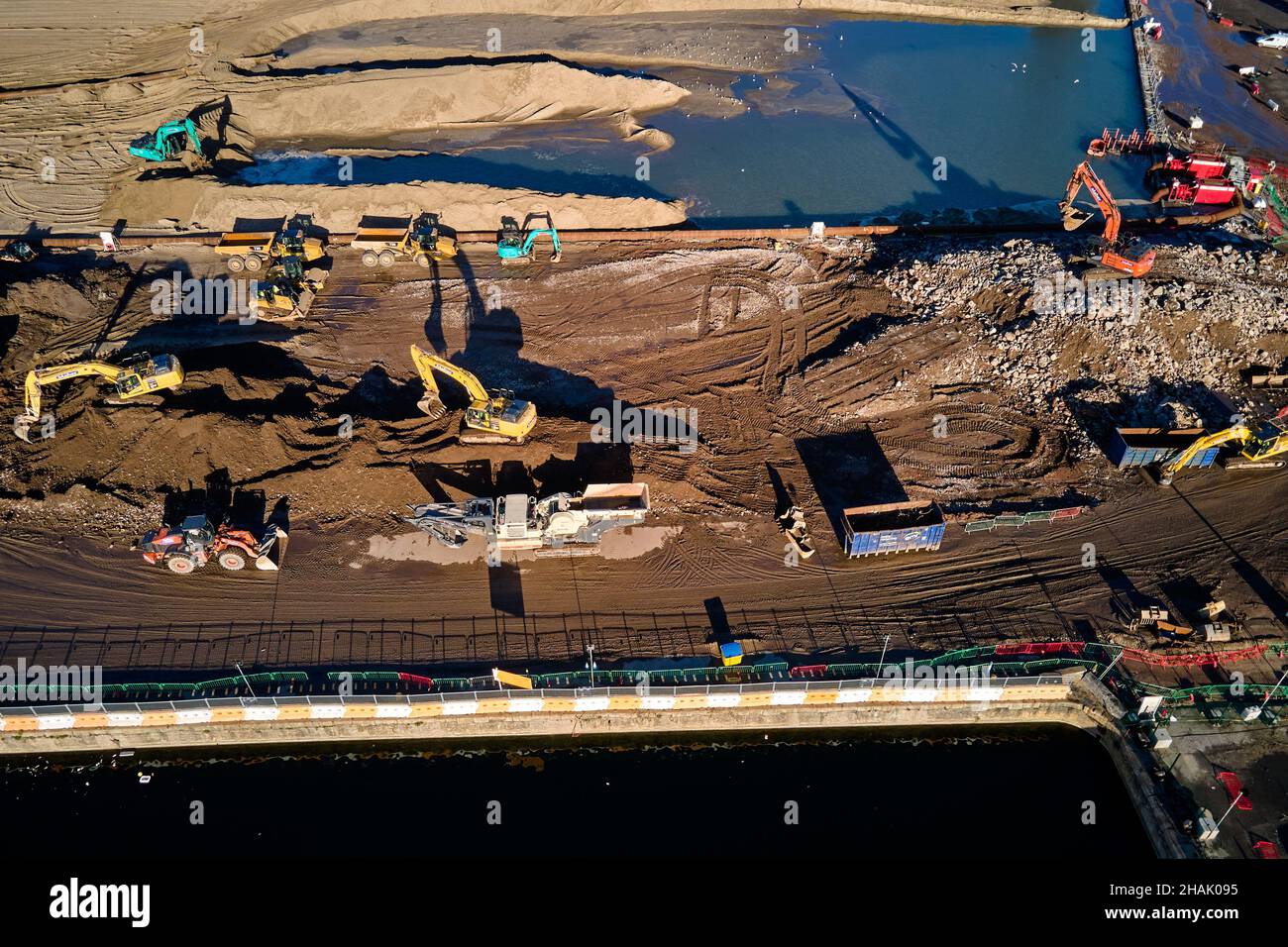 Liverpool, Merseyside, Großbritannien - Dez, 02 2021. Eine allgemeine Luftaufnahme des Bramley-Moore Dock während des Baus eines neuen Fußballstadions für Everton foo Stockfoto