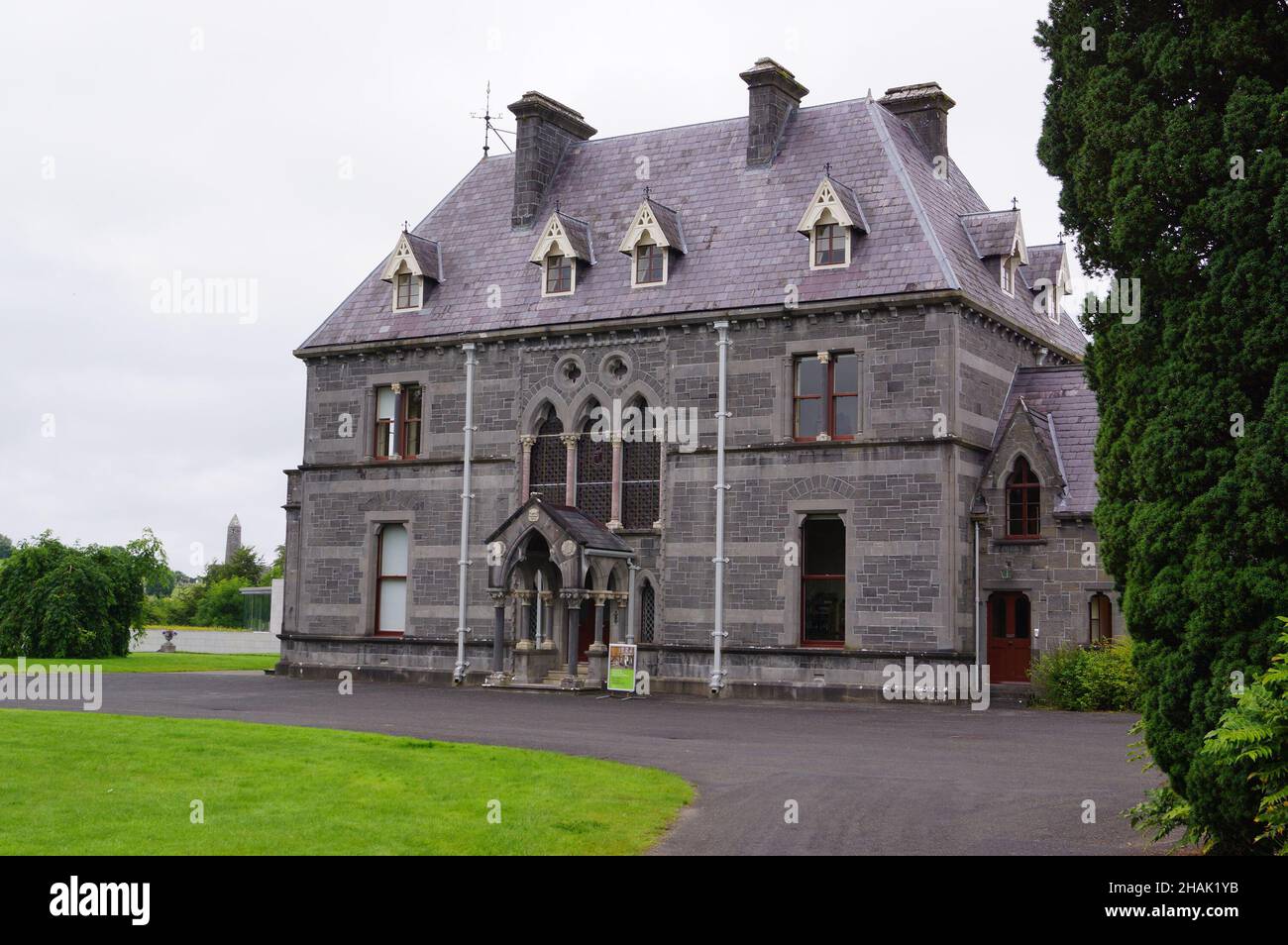 Turlough, Irland: Historisches Gebäude mit dem National Museum of Ireland - Country Life Stockfoto