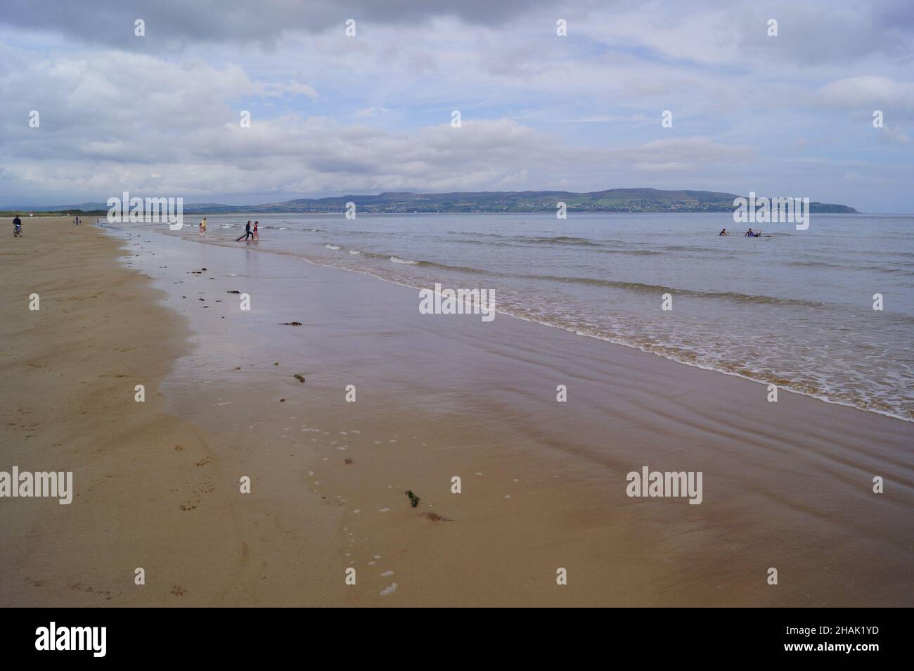 Panoramablick auf Benone Strand an der Causeway Coast, County Londonderry, Nordirland (UK) Stockfoto