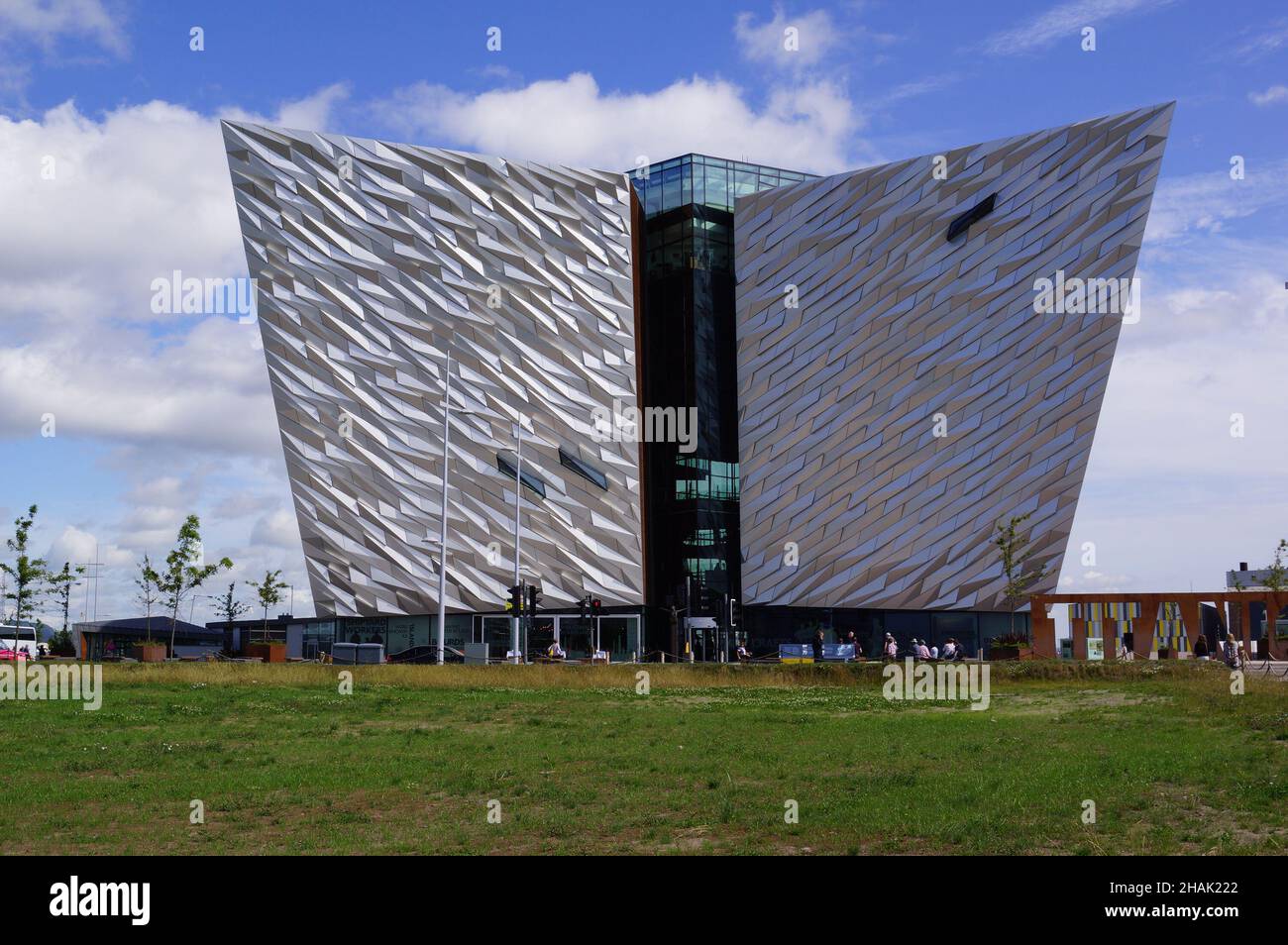 Belfast, Nordirland (UK): Die Titanic Belfast Besucherattraktion, auf dem Gelände, wo die RMS Titanic gebaut wurde Stockfoto