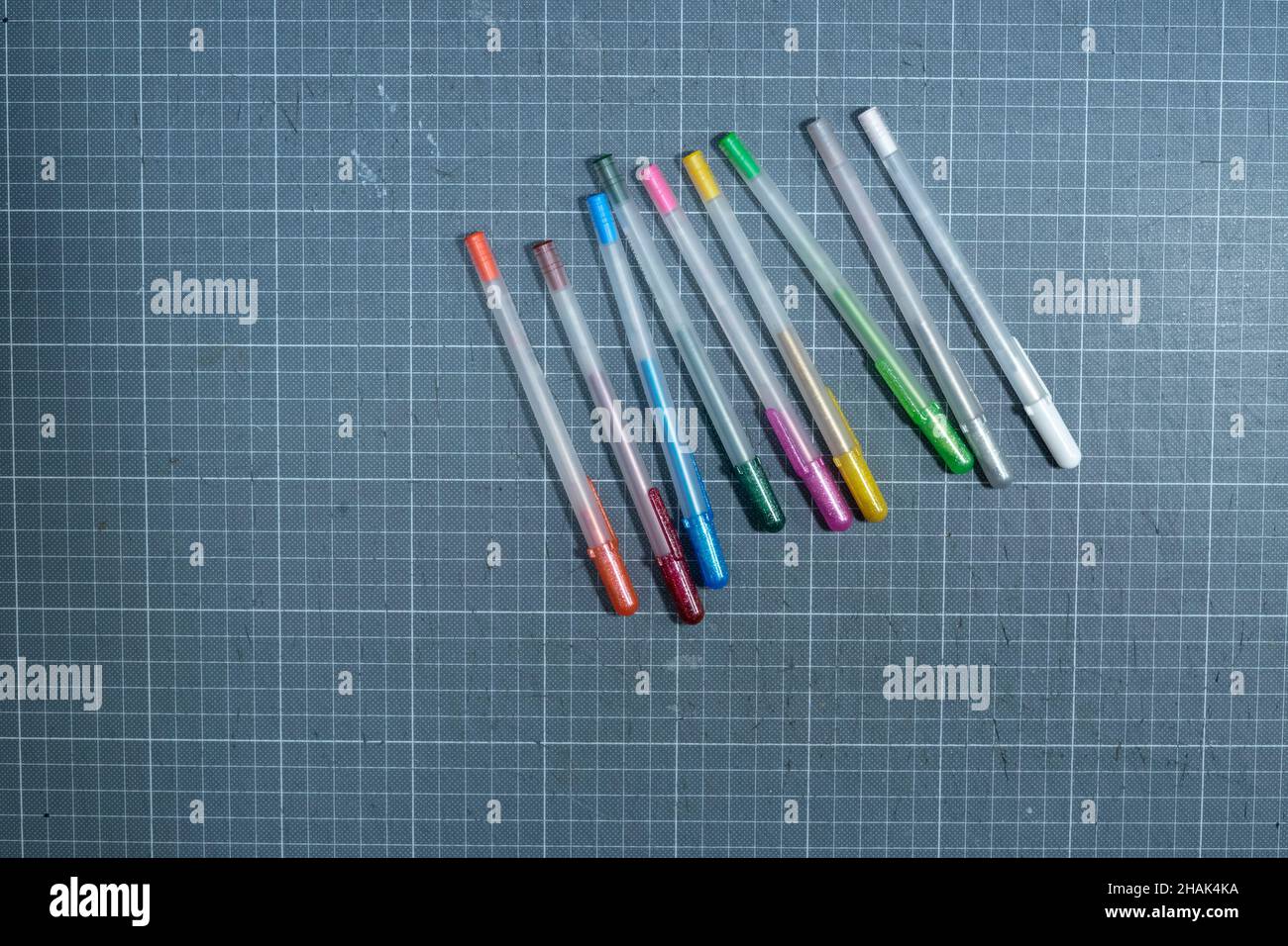 Bunte Stifte und Bleistifte bereit für etwas Färbung Stockfoto