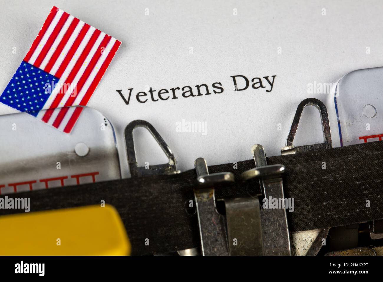 Alte Schreibmaschine mit Text Veteran Day Stockfoto