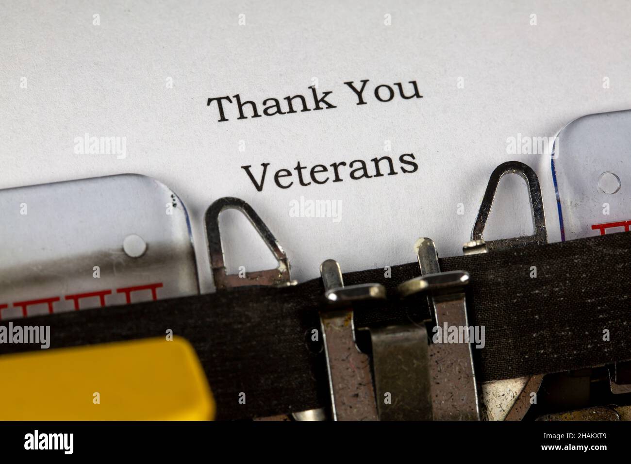 Alte Schreibmaschine mit Text Veteran Day Stockfoto