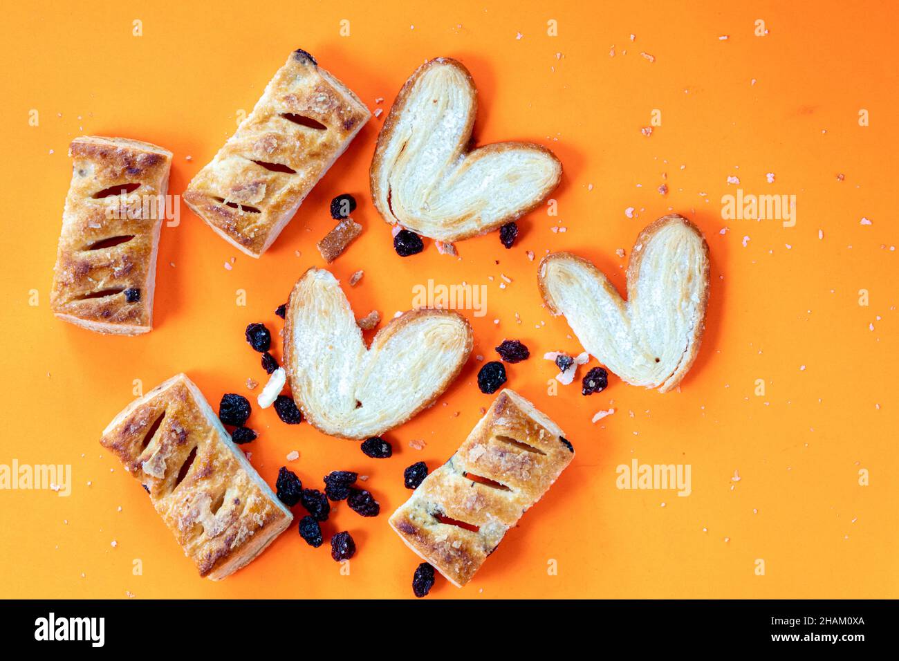 Pie-Kekse mit verschiedenen Geschmacksrichtungen, in der Regel mit Butter und Zucker überzogen Stockfoto