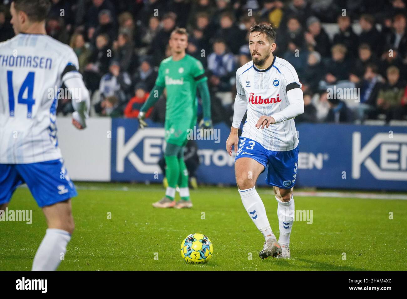 Odense, Dänemark. 12th, Dezember 2021. Alexander Juel Andersen (3) von Odense Boldklub beim Sydbank Cup-Spiel zwischen Odense Boldklub und dem FC Randers im Nature Energy Park in Odense. (Foto: Gonzales Photo - Kent Rasmussen). Stockfoto