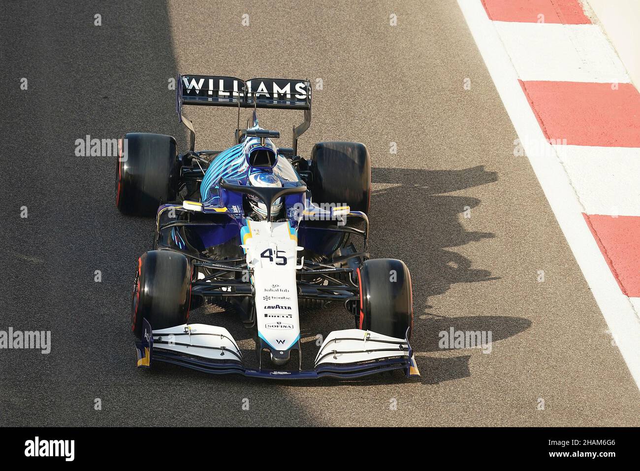 14.12.2021, Yas Marina Circuit, Abu Dhabi, Formel-1-Testfahrten, im Bild Logan Sargeant (USA), Williams Racing Stockfoto