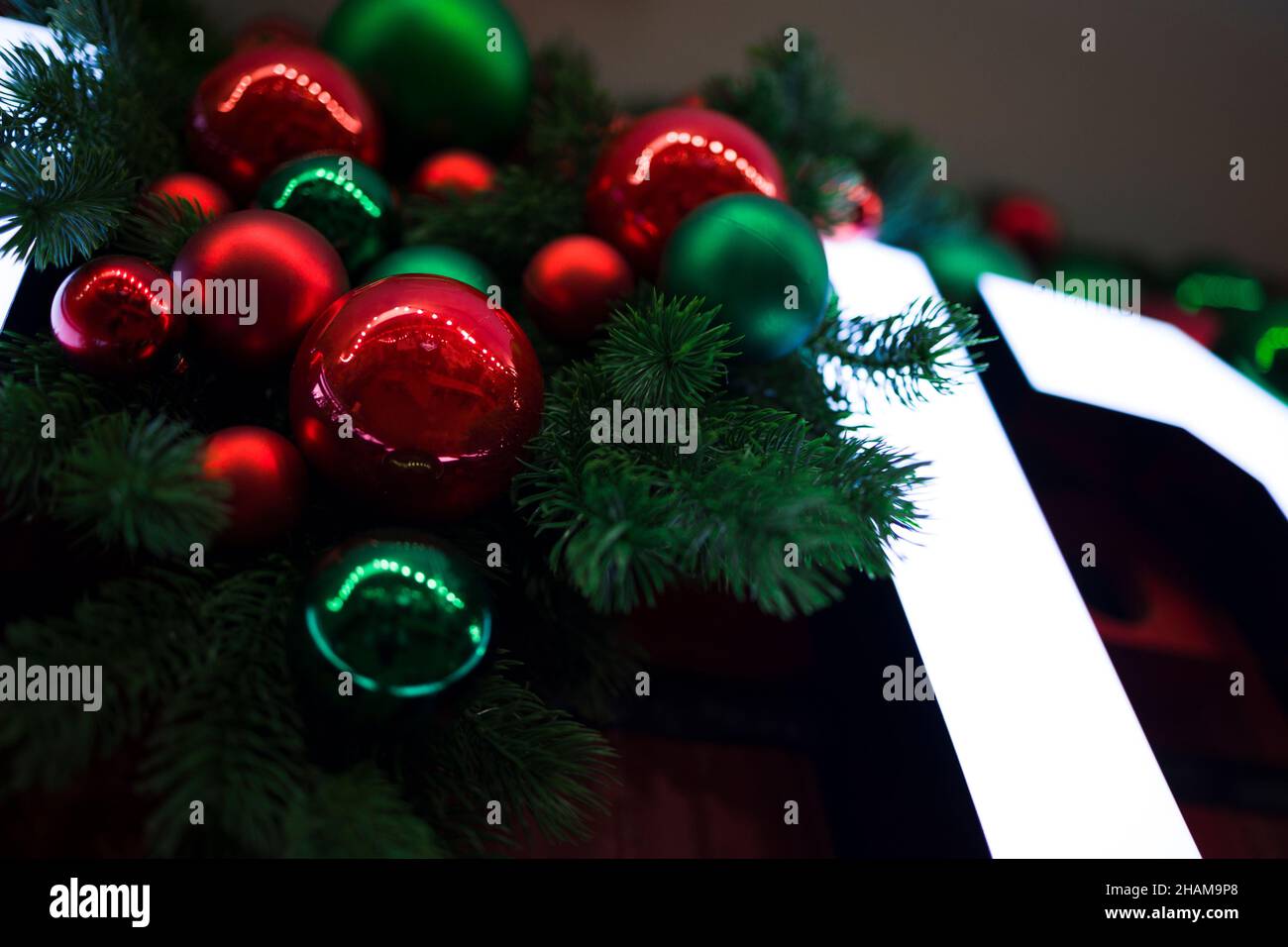 Weihnachtsfeiertage Kugeln, Nahaufnahme. Urlaubsdekor-Konzept Stockfoto