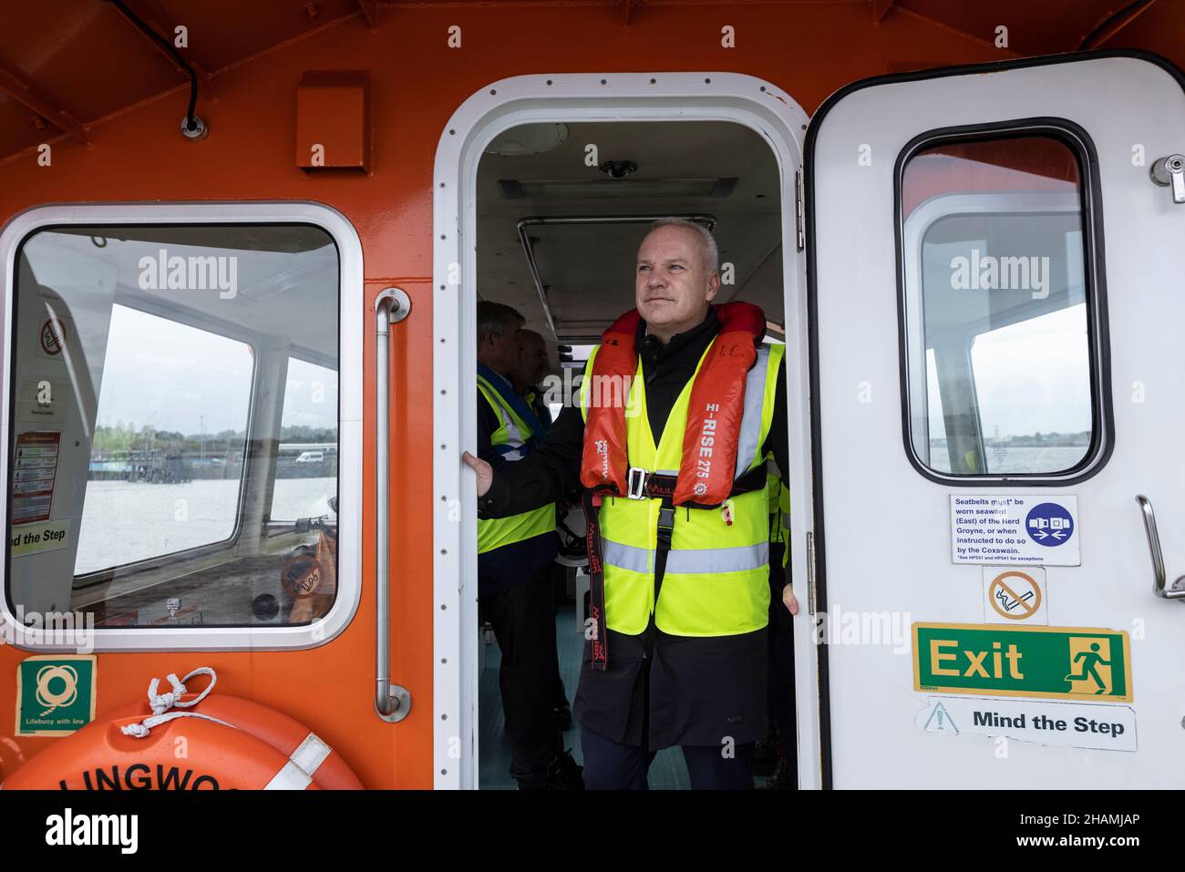 CEO anders Opedal von Norwegens größtem Energieversorger besucht das Gebiet im Hafen von Tyne und wird zum Stützpunkt des weltweit größten Offshore-Windparks, Großbritannien Stockfoto