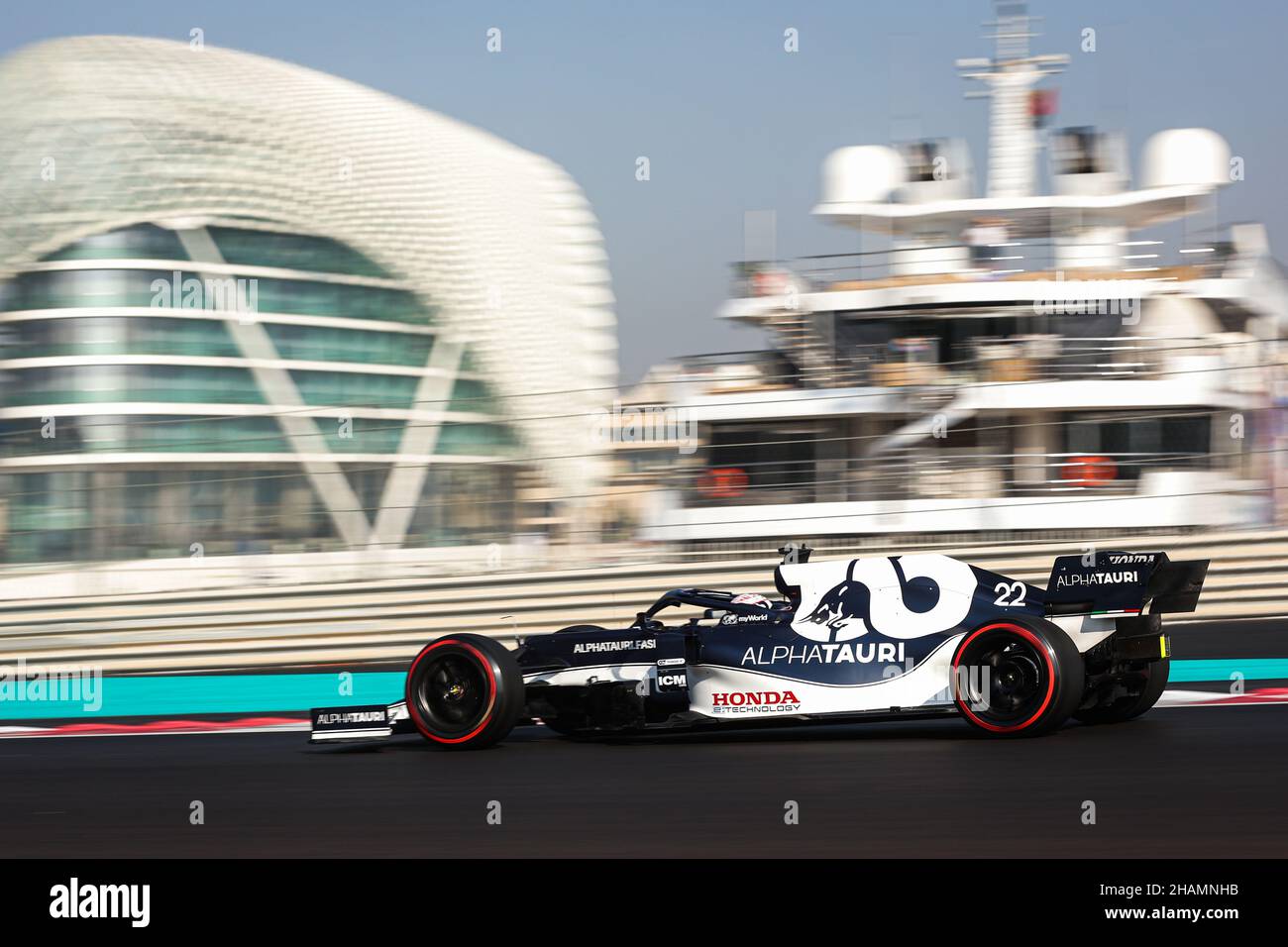 22 TSUNODA Yuki (jap), Scuderia AlphaTauri, Aktion während der Nachsaison-Tests 2021 vom 14. Bis 15. Dezember 2021 auf dem Yas Marina Circuit, auf der Insel Yas, Abu Dhabi - Foto: Antonin Vincent/DPPI/LiveMedia Stockfoto