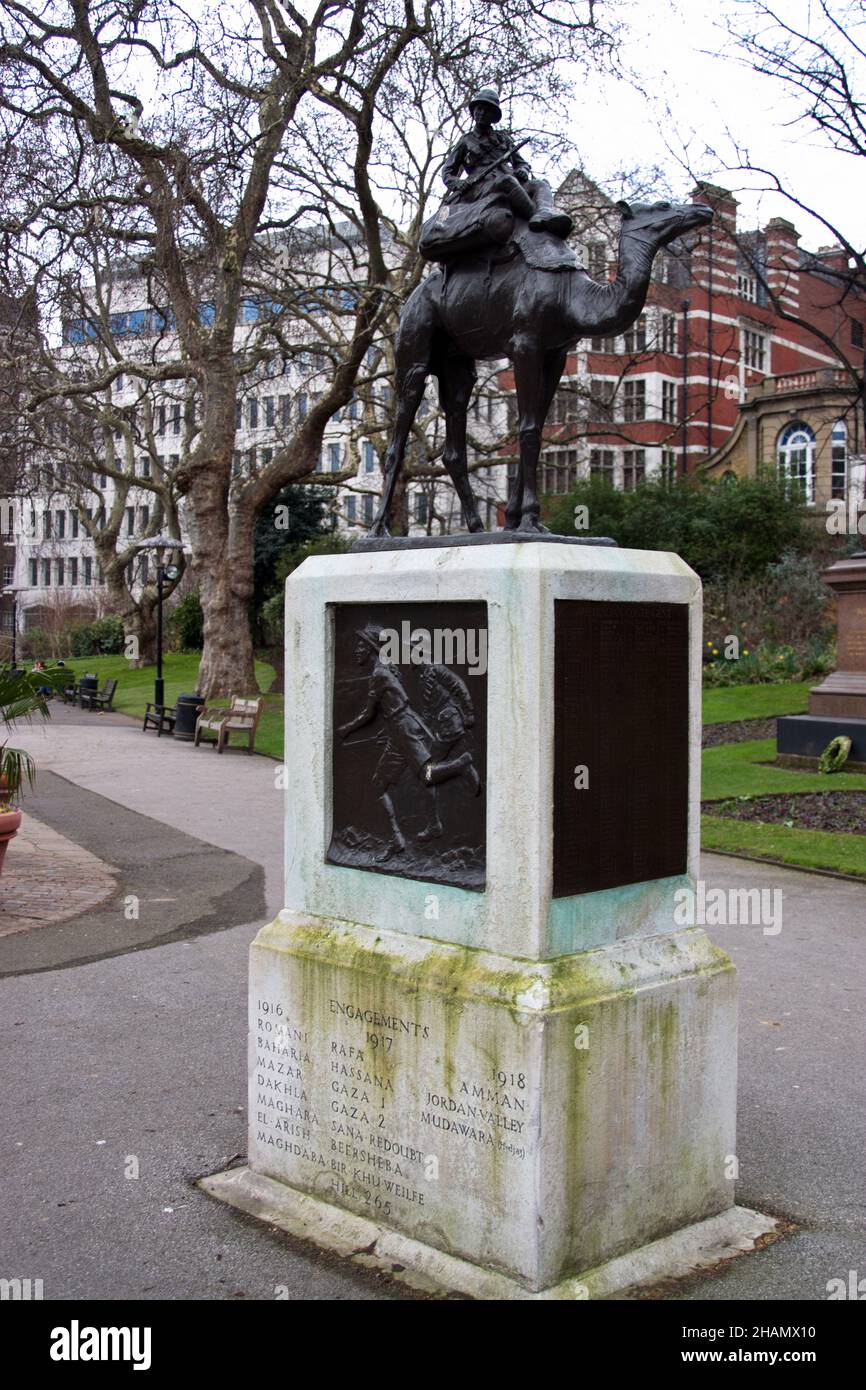 Das Imperial Camel Corps Memorial, Victoria Embankment Gardens IN London, großbritannien. Stockfoto