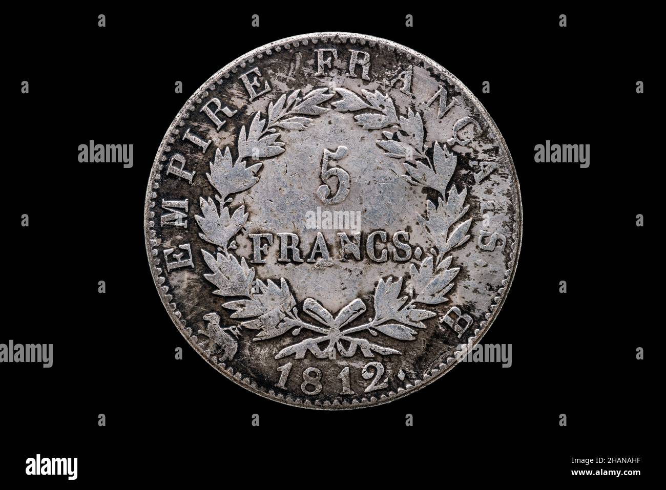 Frankreich Carolus IIII 5 Franken Silbermünzennachbildung aus dem Jahr 1804, auf der Rückseite mit einem Datum der Reichsanbetung von 1812, das auf einem Blac abgeschnitten und isoliert wurde Stockfoto