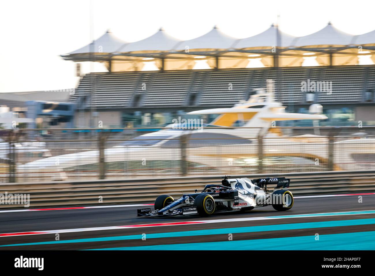 40 LAWSON Liam (nzl), Scuderia AlphaTauri Honda AT02, Aktion während der 2021 Nachsaison-Tests vom 14. Bis 15. Dezember 2021 auf dem Yas Marina Circuit, auf der Insel Yas, Abu Dhabi - Foto: Antonin Vincent/DPPI/LiveMedia Stockfoto