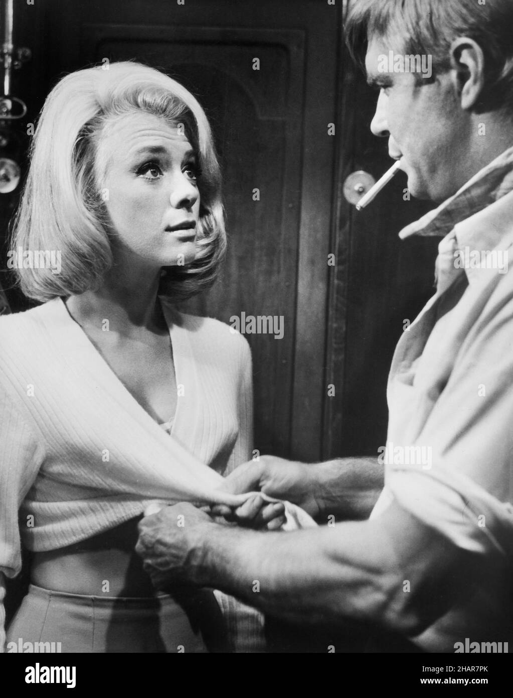 Inger Stevens, George Peppard, On-Set of the Film, 'House of Cards', Universal Pictures, 1968 Stockfoto