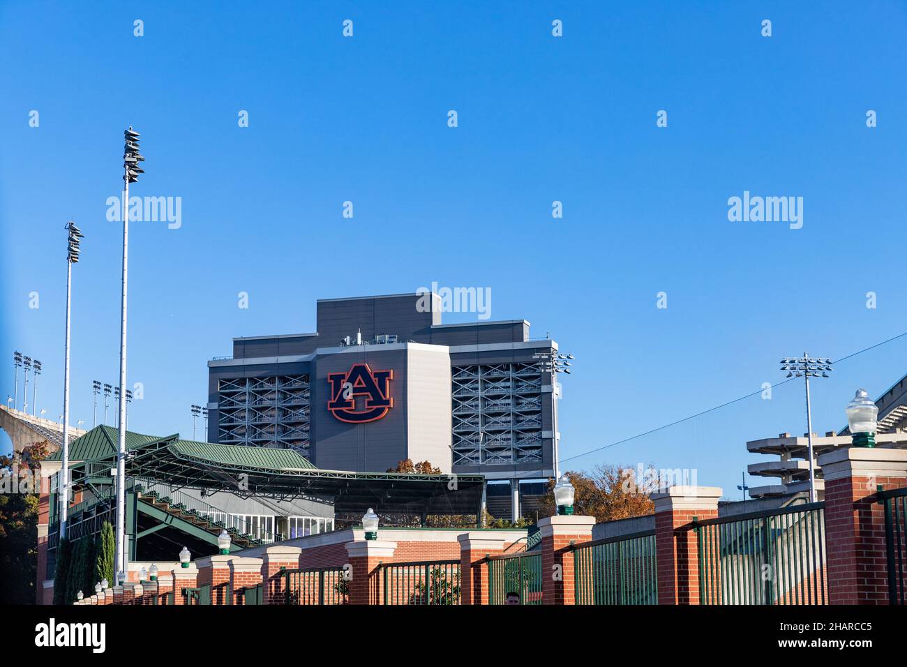 Auburn, AL - 12. November 2021: Das Jordan-Hare Stadium ist die Heimat der Fußballmannschaft der Auburn University Stockfoto