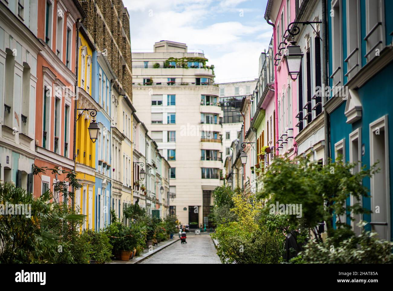 Schöne Aufnahme von bunten Straßen von Paris Stockfoto