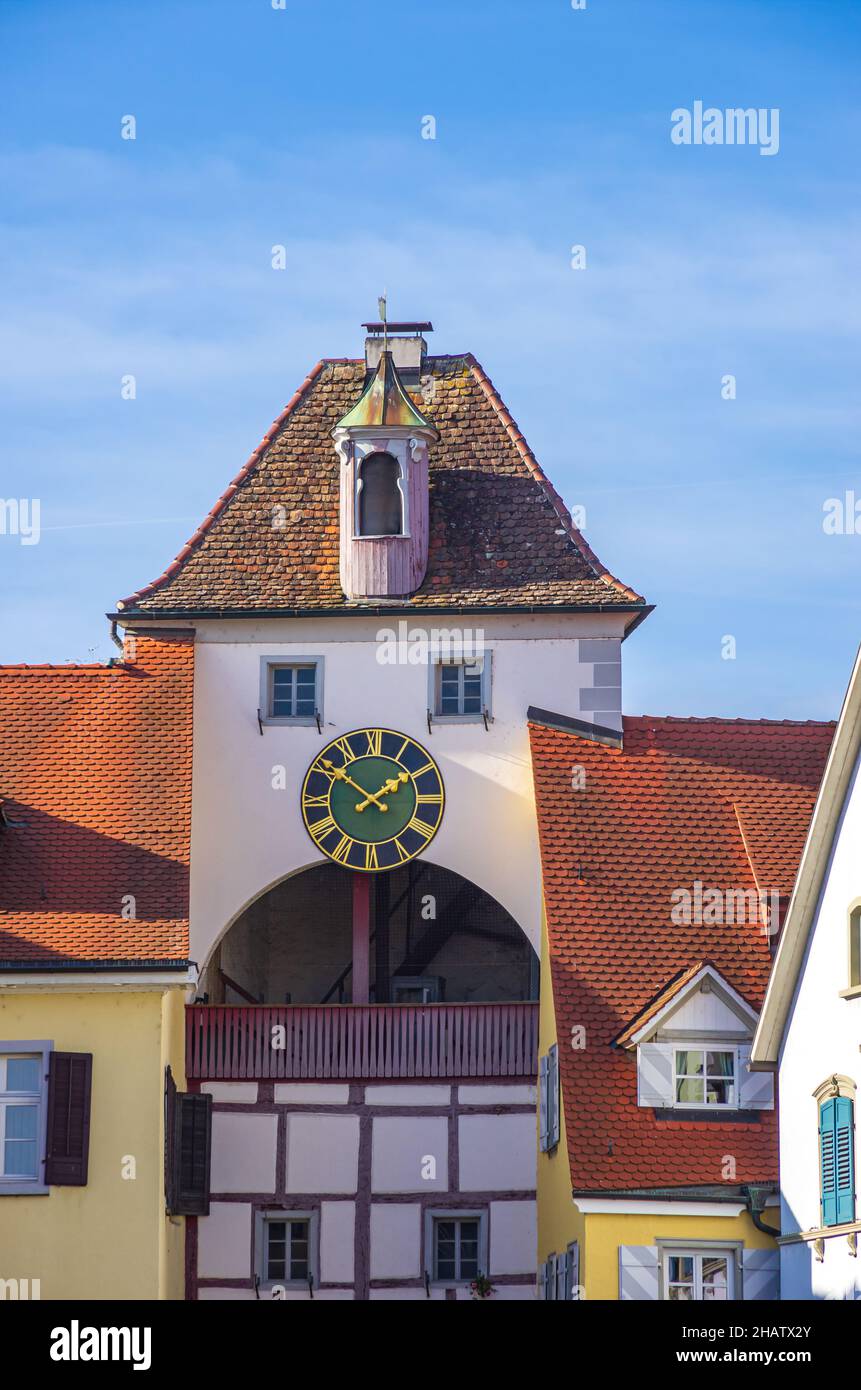 Das historische, mittelalterliche Unterstadttor in der Unterstadt Meersburg am Bodensee, Baden-Württemberg, Deutschland. Stockfoto