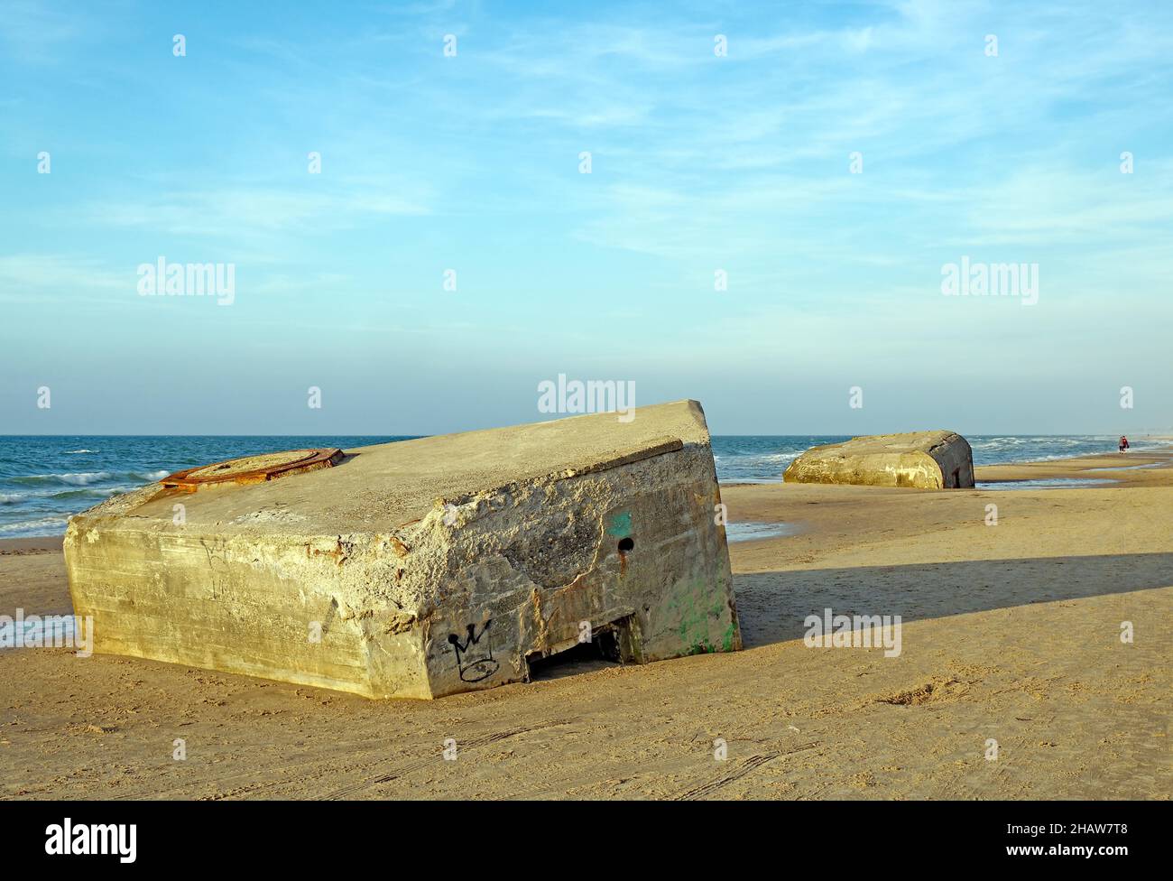 Überreste alter Bunker, halb im Sand versunken, Weltkrieg 2, Nordjütland, Dänemark Stockfoto