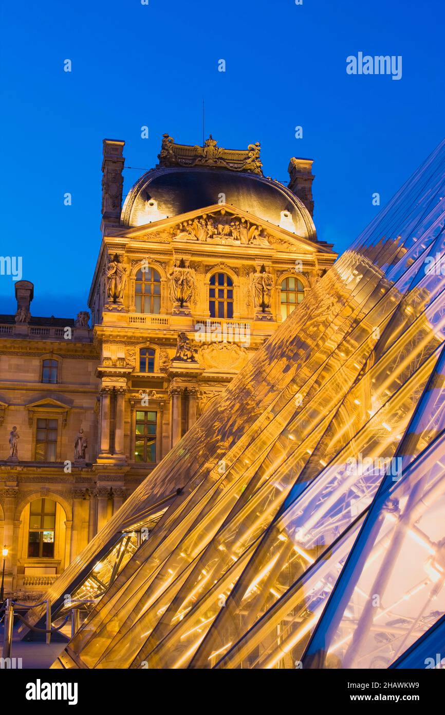 Die Louvre-Palast und Museum, Paris, Frankreich Stockfoto