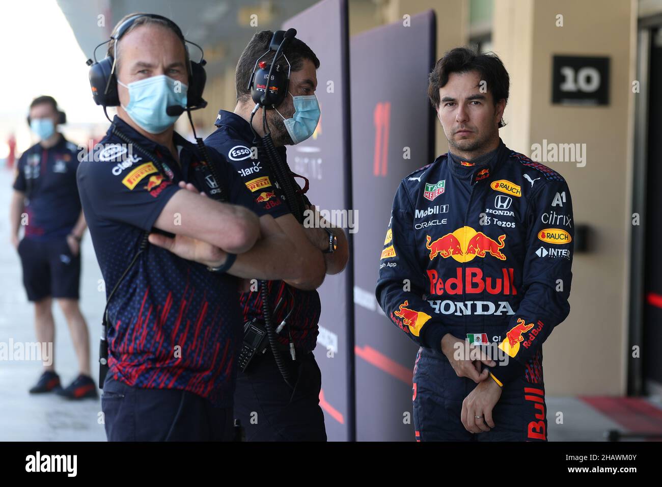 Abu Dhabi, Vereinigte Arabische Emirate: 15th. Dezember 2021; Yas Marina Circuit, Abu Dhabi, Vereinigte Arabische Emirate: FIA Abu Dhabi F1 Nachsaison Pirelli, Tag 2: Red Bull Racing Honda, Sergio Perez Stockfoto