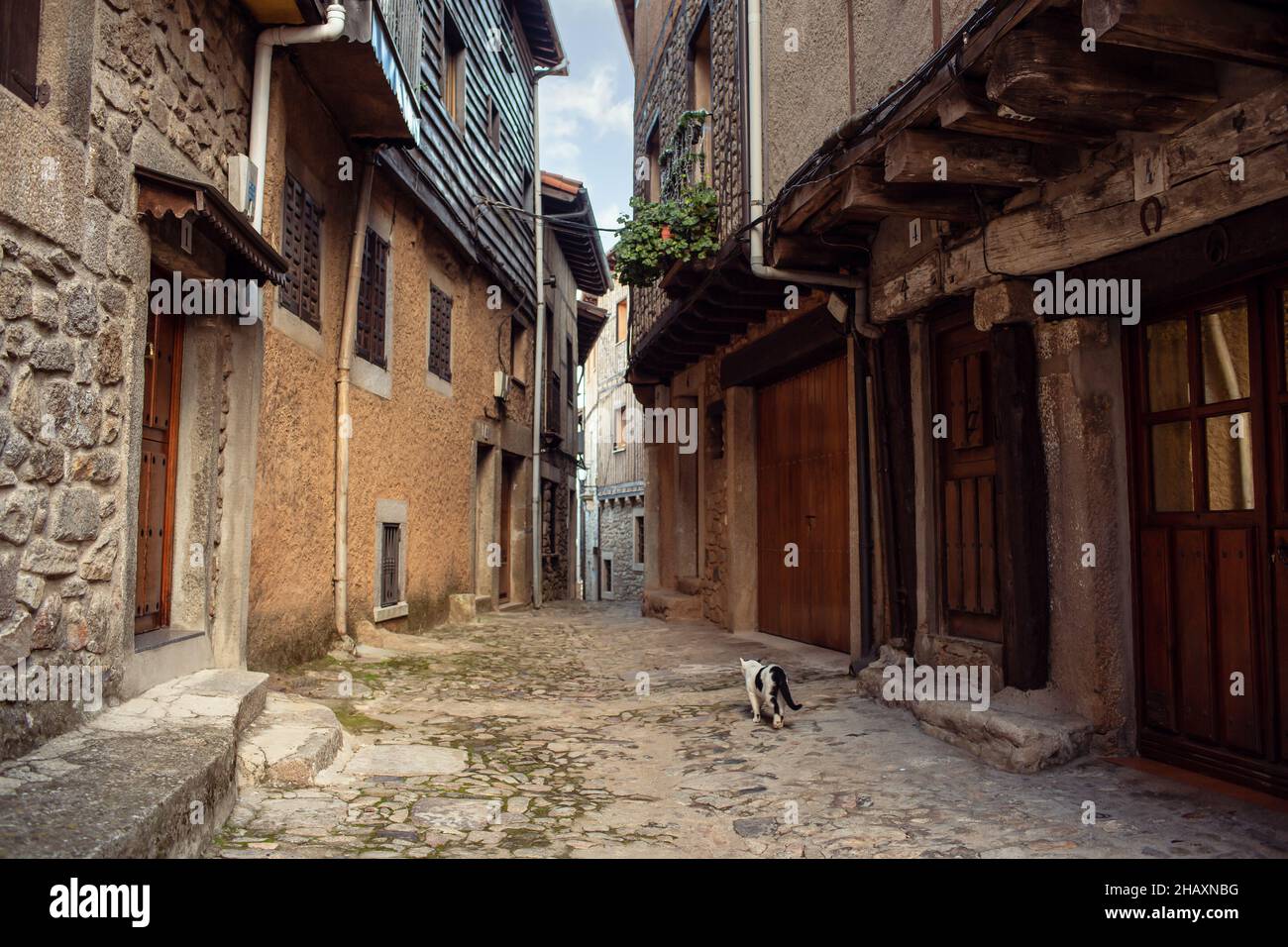 La Alberca, Spanien - 5. Dezember 2021: La Alberca ist eine spanische Gemeinde und Stadt in der Provinz Salamanca, in der autonomen Gemeinschaft Casti Stockfoto
