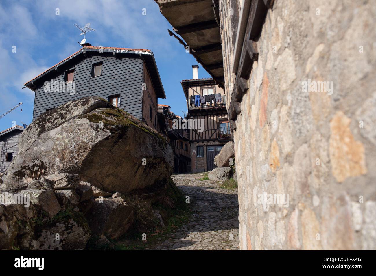 La Alberca, Spanien - 5. Dezember 2021: La Alberca ist eine spanische Gemeinde und Stadt in der Provinz Salamanca, in der autonomen Gemeinschaft Casti Stockfoto