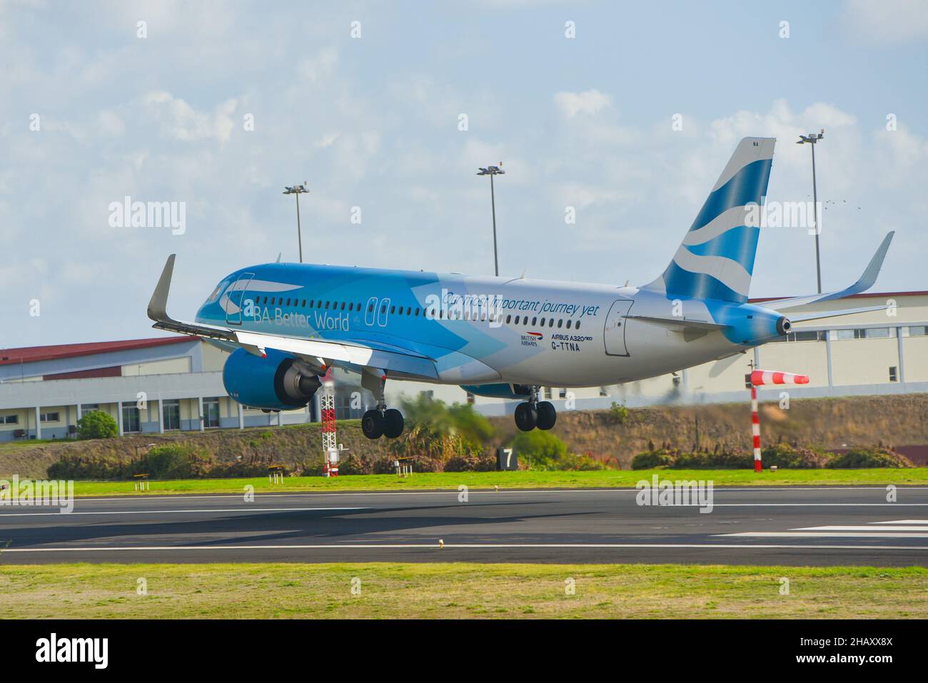 British Airways landet auf dem Flughafen Christiano Ronaldo in Madeira, Portugal. Stockfoto