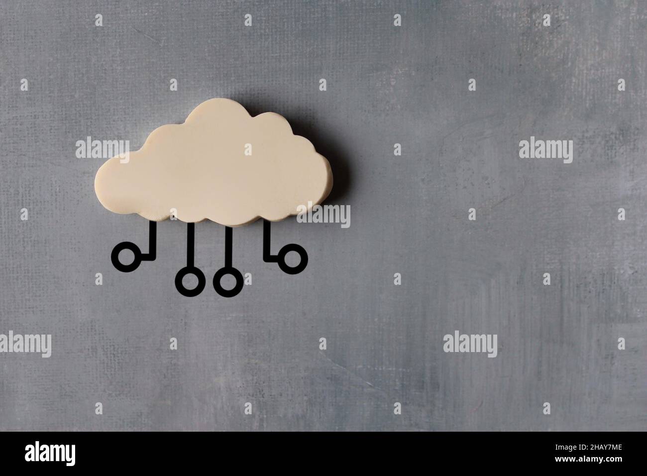 Cloud-Computing-Konzept. Weiße Wolke mit Platz für Text Stockfoto