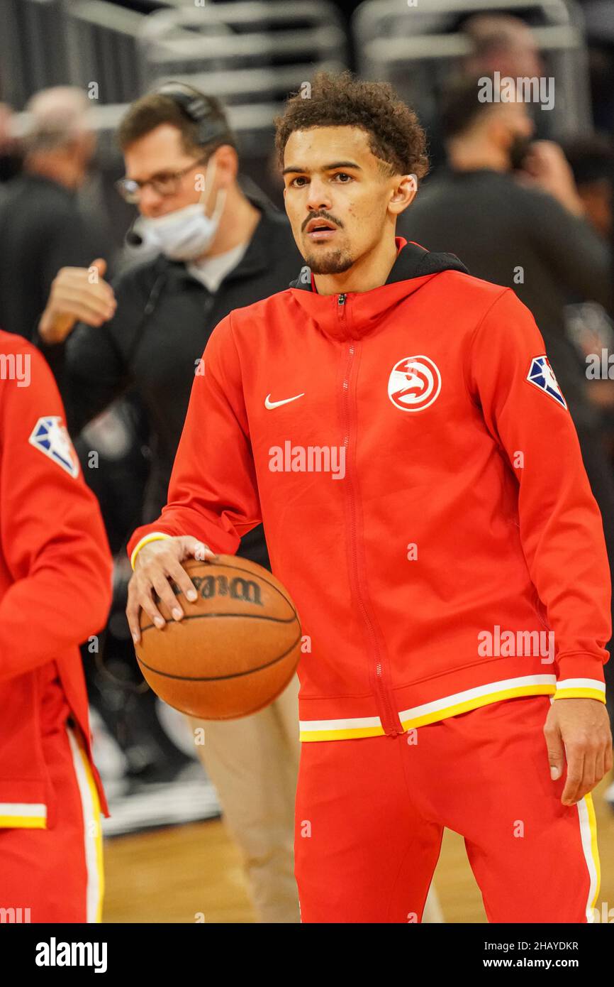 Orlando, Florida, USA, 15. Dezember 2021, Atlanta Hawks Wache Trae Young beim Aufwärmen im Amway Center. (Foto: Marty Jean-Louis) Stockfoto