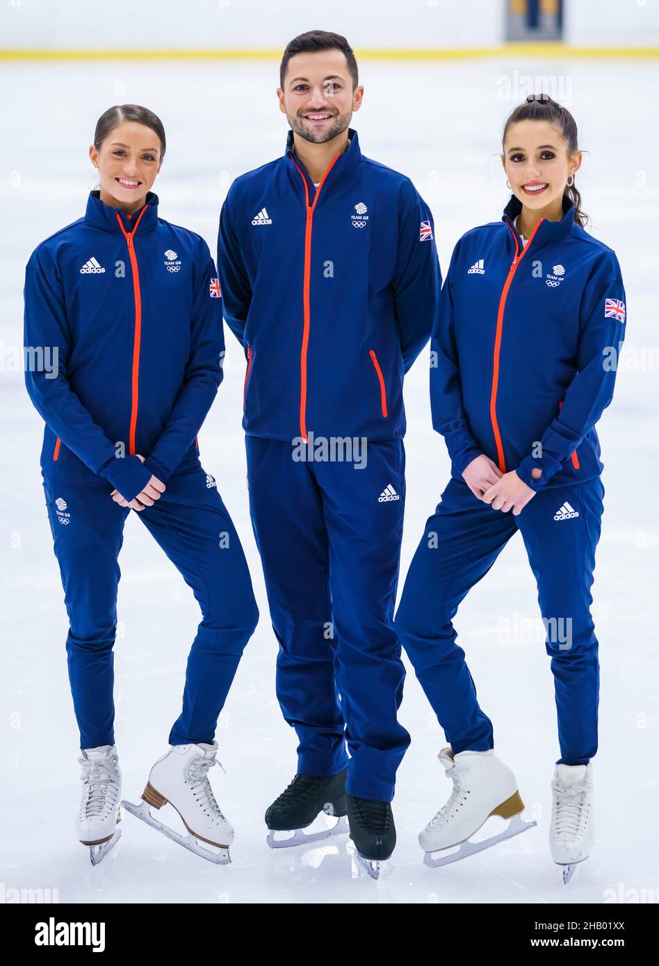 Von links nach rechts fürchten sich Natasha McKay, Lewis Gibson und Lilah während der Ankündigung des Team GB Pekinger Eislaufteams bei den Olympischen Winterspielen in Birmingham, Großbritannien. Ausgabedatum: Donnerstag, 16. Dezember 2021. Sehen Sie sich die Geschichte der EISLAUFOLYMPIADE in PA an. Bildnachweis sollte lauten: Danny Lawson/PA Wire. EINSCHRÄNKUNGEN: Die Nutzung unterliegt Einschränkungen. Nur redaktionelle Verwendung, keine kommerzielle Nutzung ohne vorherige Zustimmung des Rechteinhabers. Stockfoto