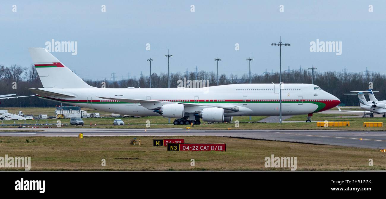 Stansted Airport, Essex, A4O-HMS KÖNIGLICHER FLUG DER OMAN BOEING 747-8 Stockfoto