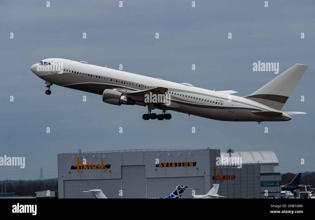 Stansted Airport, Essex, P4-MEX, ROMAN ABRAMOVICH, BOEING 767-300, Stockfoto