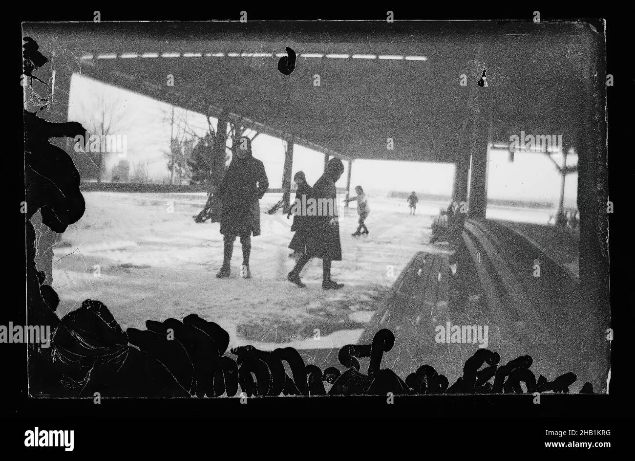 Boys Sliding, Fort Greene Park, Brooklyn, George Bradford Brainerd, Amerikaner, 1845-1887, Kollodion Silberglas Nassplatte negativ, ca. 1872-1887 Stockfoto