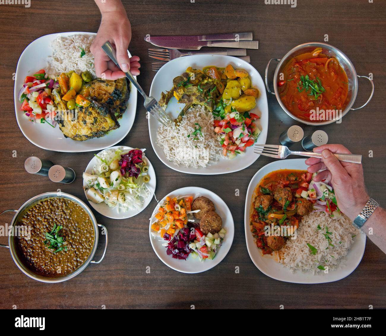 Auswahl an marokkanischen Speisen. Stockfoto