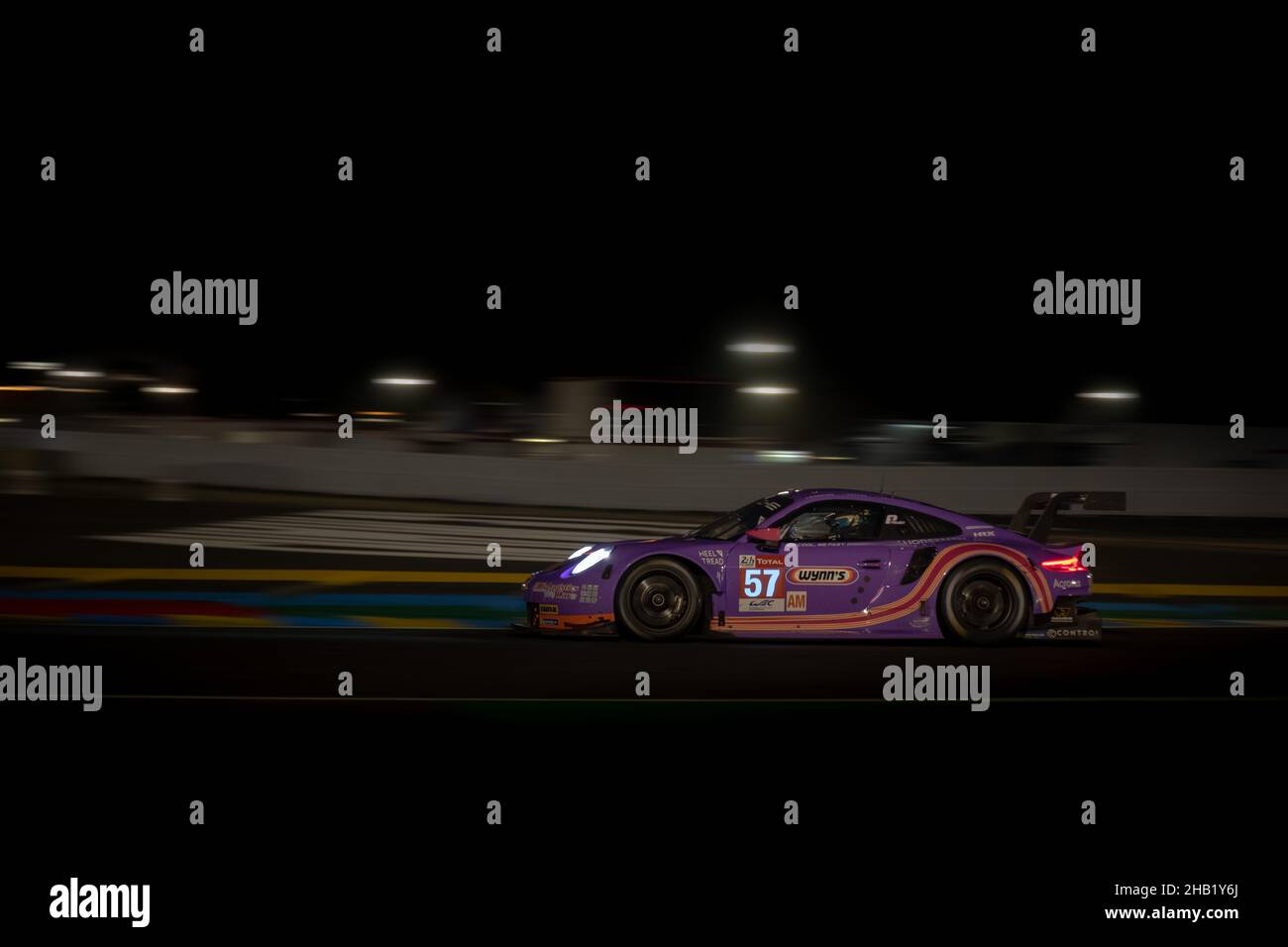 #57, TEAM-PROJEKT 1 - DEU, PORSCHE 911 RSR, Ben KEATING, Felipe FRAGA, Jeroen BLEEKEMOLEN 2020 FIA Langstrecken-Weltmeisterschaft Saison 8 Runde 7 24h L Stockfoto