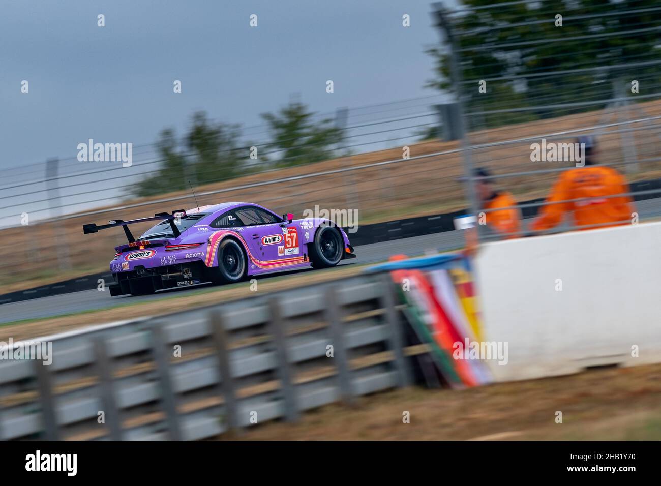 #57, TEAM-PROJEKT 1 - DEU, PORSCHE 911 RSR, Ben KEATING, Felipe FRAGA, Jeroen BLEEKEMOLEN 2020 FIA Langstrecken-Weltmeisterschaft Saison 8 Runde 7 24h L Stockfoto