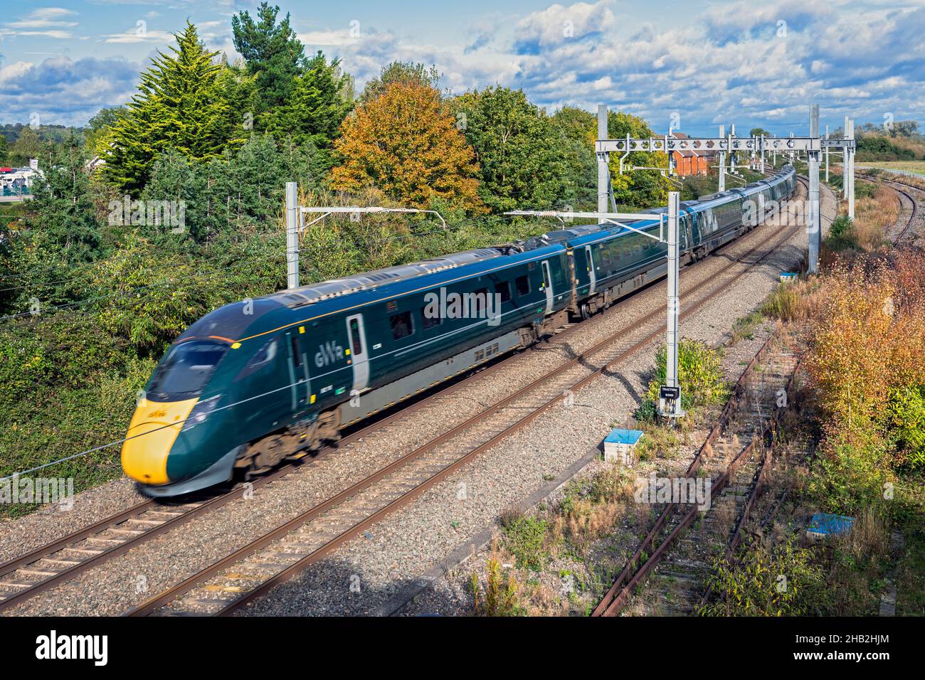 Großbritannien, England, Bekshire, Padworth Village, GWR Klasse 802 Zug auf der Hauptlinie zwischen Reading und Newbury in der Nähe von Aldermaston Stockfoto