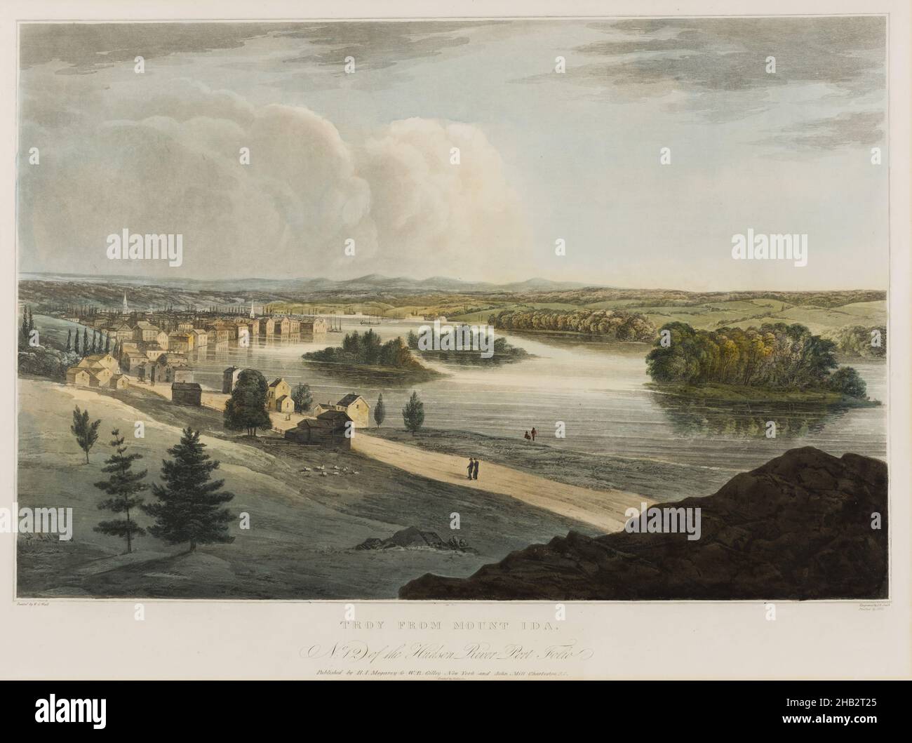 Troy von Mount Ida, von „The Hudson River Portfolio“, William Guy Wall, Irisch, 1792–nach 1864, John Hill, American (Born England), 1770–1850, John Rubens Smith, American, 1775–1849, 1821–22, gedruckt zwischen 1822–29, handkoloriertes Aquatinta, Radierung und Gravur, Troy, New York, USA, Nord- und Mittelamerika, Druckversion, Bild: 16 Zoll x 21 1/4 Zoll (40,6 x 54 cm Stockfoto