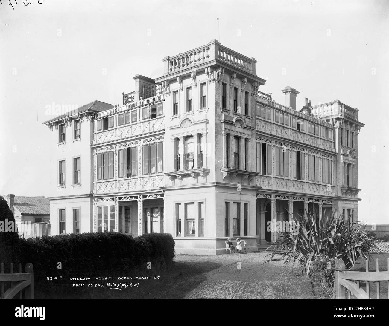 Onslow House, Ocean Beach, Dunedin, Muir & Moodie Studio, Fotostudio, um 1905, Dunedin, Gelatine Dry Plate Process Stockfoto