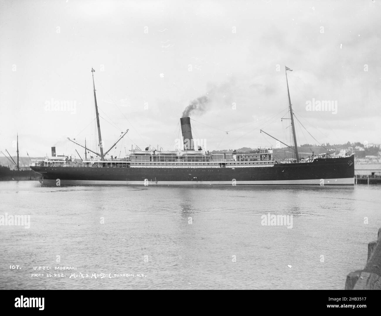 Union Steam Ship Co. Moeraki, Muir & Moodie Studio, Fotostudio, Neuseeland, Schwarz-Weiß-Fotografie, Boot ist das 'Moeraki Stockfoto