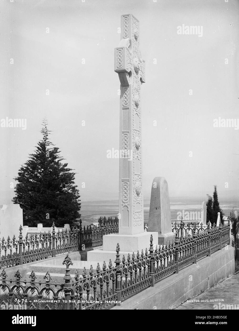 Denkmal für Sir D. McLean, Napier, Burton Brothers Studio, Fotostudio, Dunedin, Schwarzweiß-Fotografie, Monument to Sir Donald McLean Stockfoto