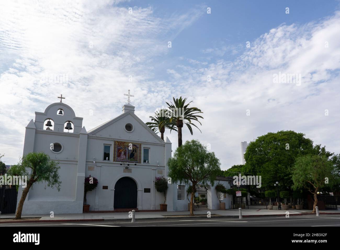 Los Angeles, USA - 11. August 2021: Katholische Kirche der Königin der Engel in Los Angeles. Es ist die älteste Kirche der Stadt Stockfoto