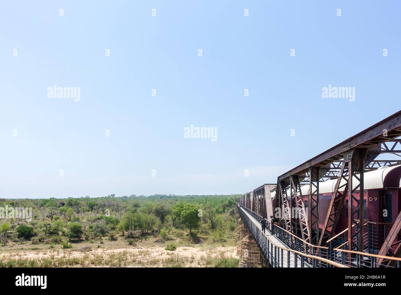 Alter Zug, der in eine Luxuslodge umgewandelt wurde, in Skukuza im Krüger National Park, Südafrika Stockfoto
