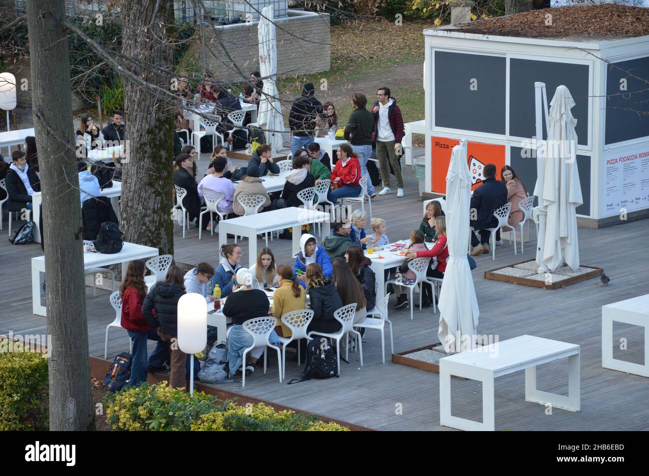 Besucher der Architekturbiennale Venedig 17th in Italien - 9. November 2021. Stockfoto