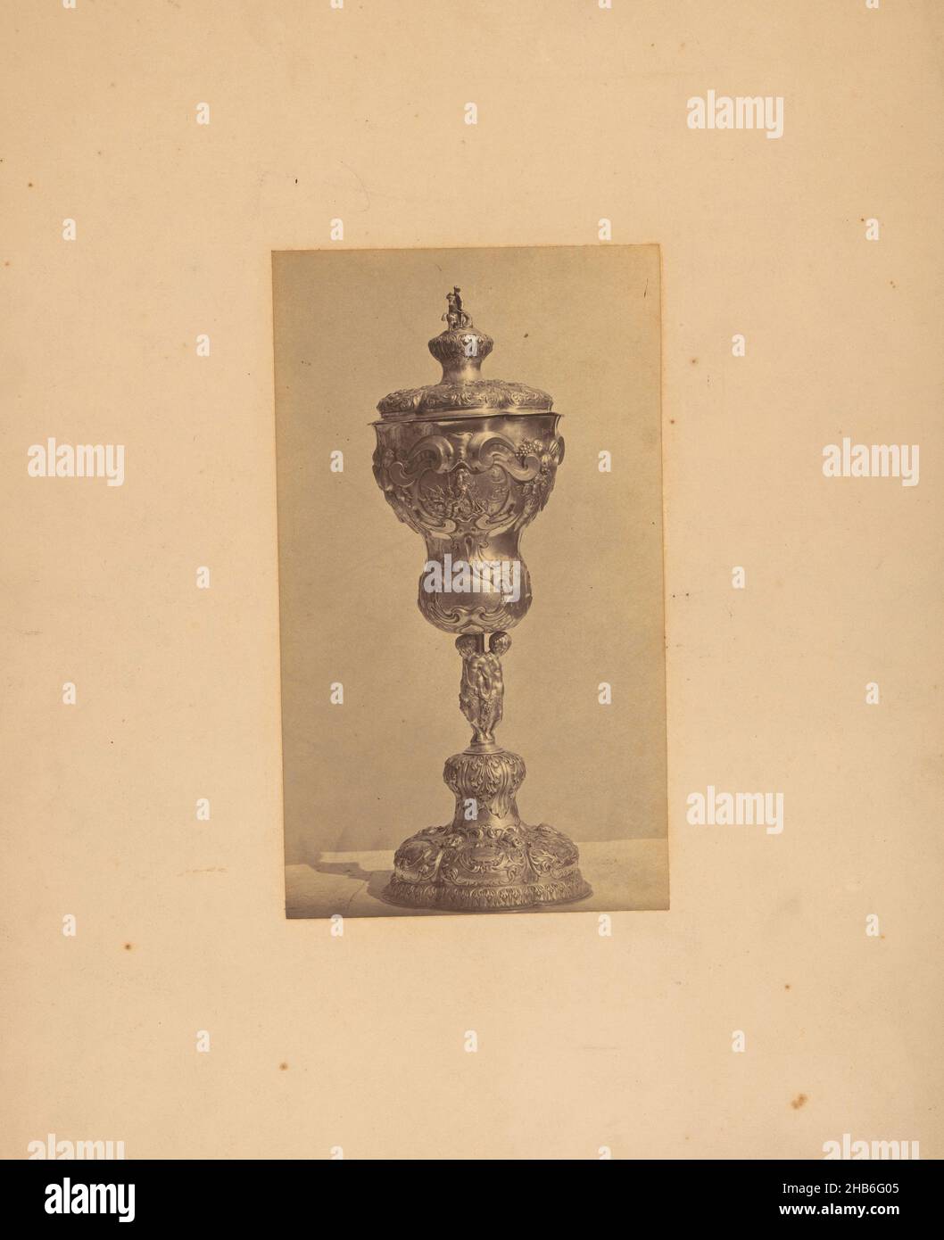 Kelch von Zwartsluis, anonym, c. 1875 - c. 1900, Karton, Albumin-Print, Höhe 210 mm × Breite 120 mm Stockfoto