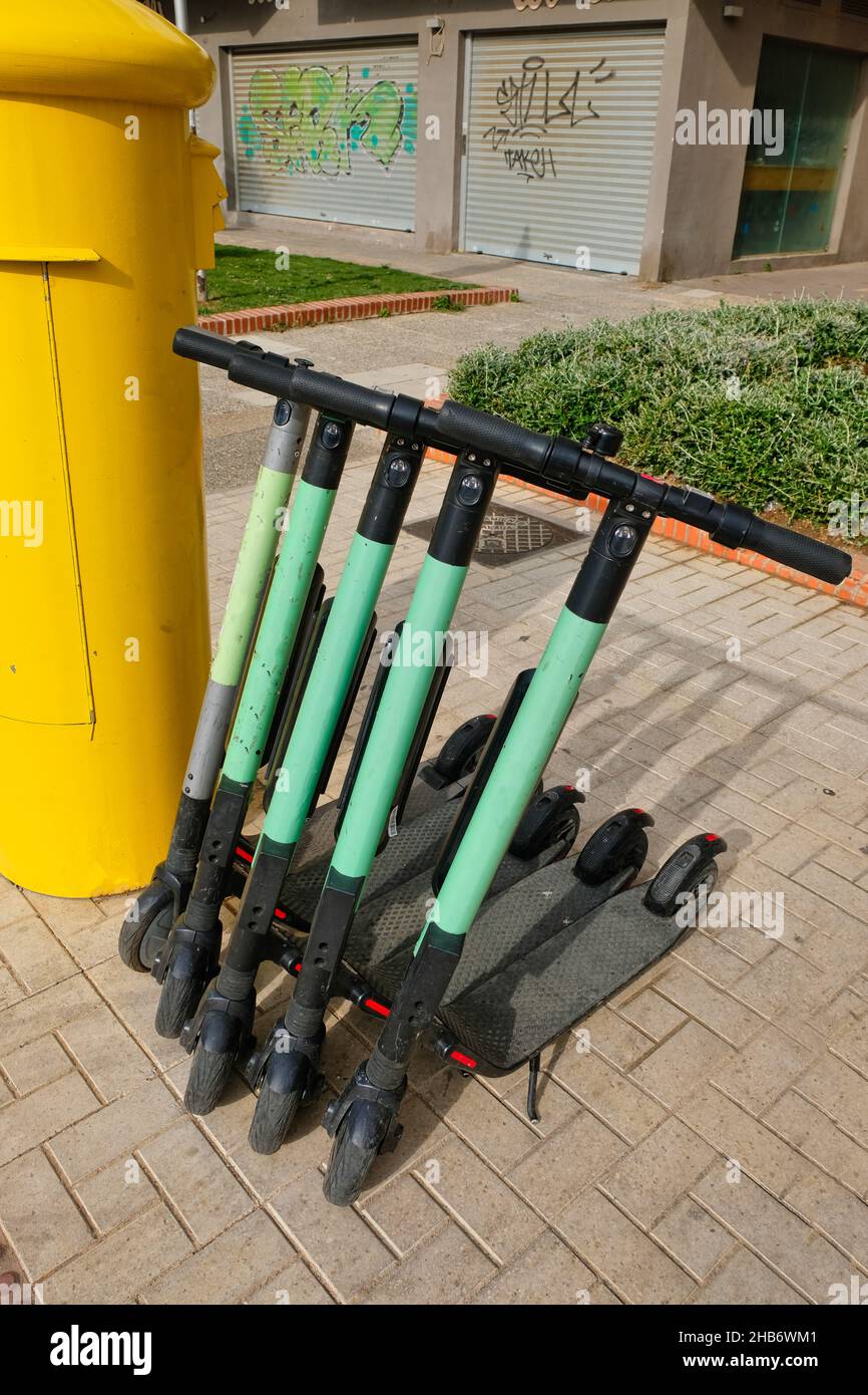 Vermietung von Elektro-Scooter in Malaga (Spanien Stockfotografie - Alamy